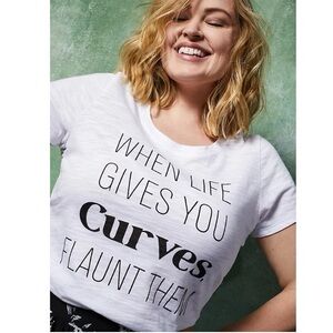 “When Life Gives You Curves, Flaunt Them” Torrid Graphic Tee (size 2; 18-20)